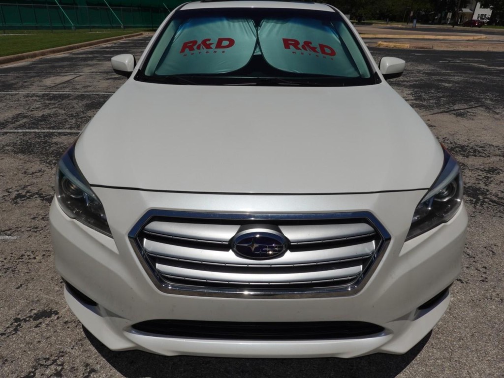 Subaru Legacy Vehicle Full-screen Gallery Image 02