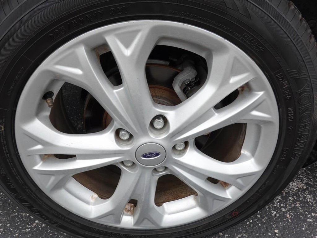 2012 Ford Fusion SE photo 9
