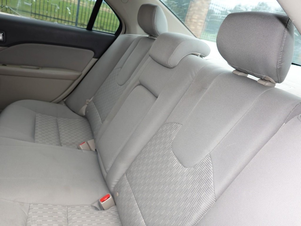 2012 Ford Fusion SE photo 19