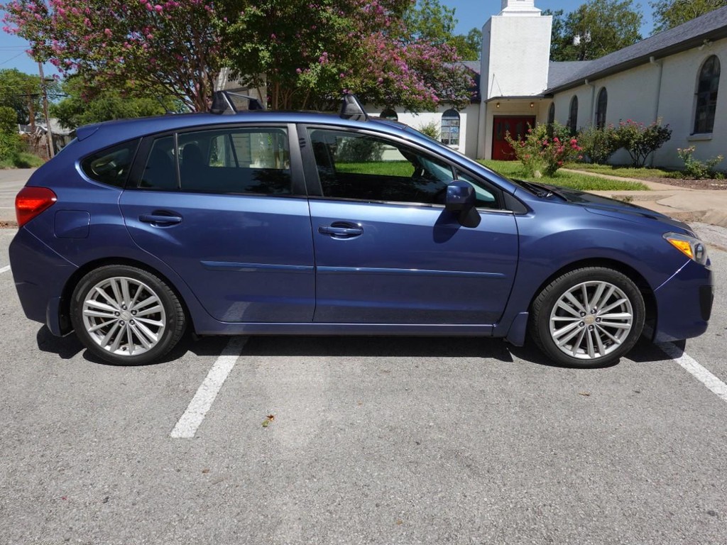 2012 Subaru Impreza 2.0i Premium photo 8