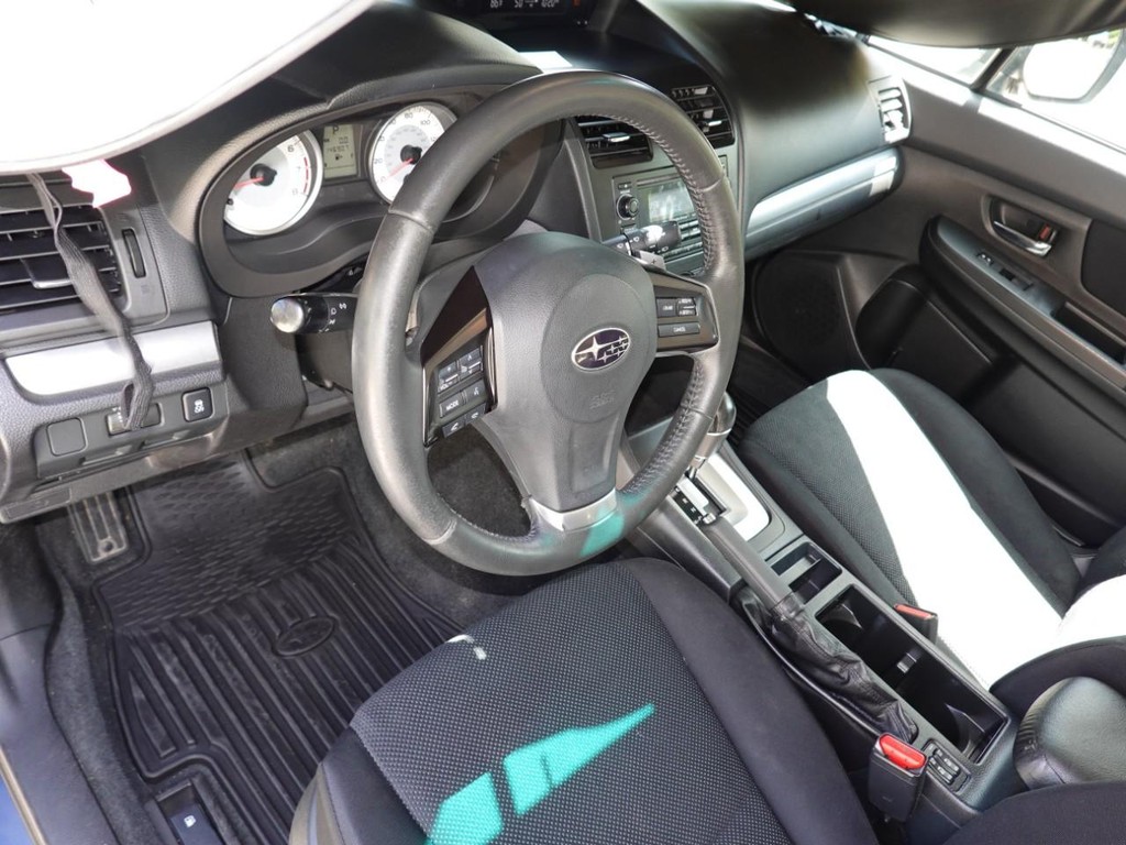 2012 Subaru Impreza 2.0i Premium photo 16