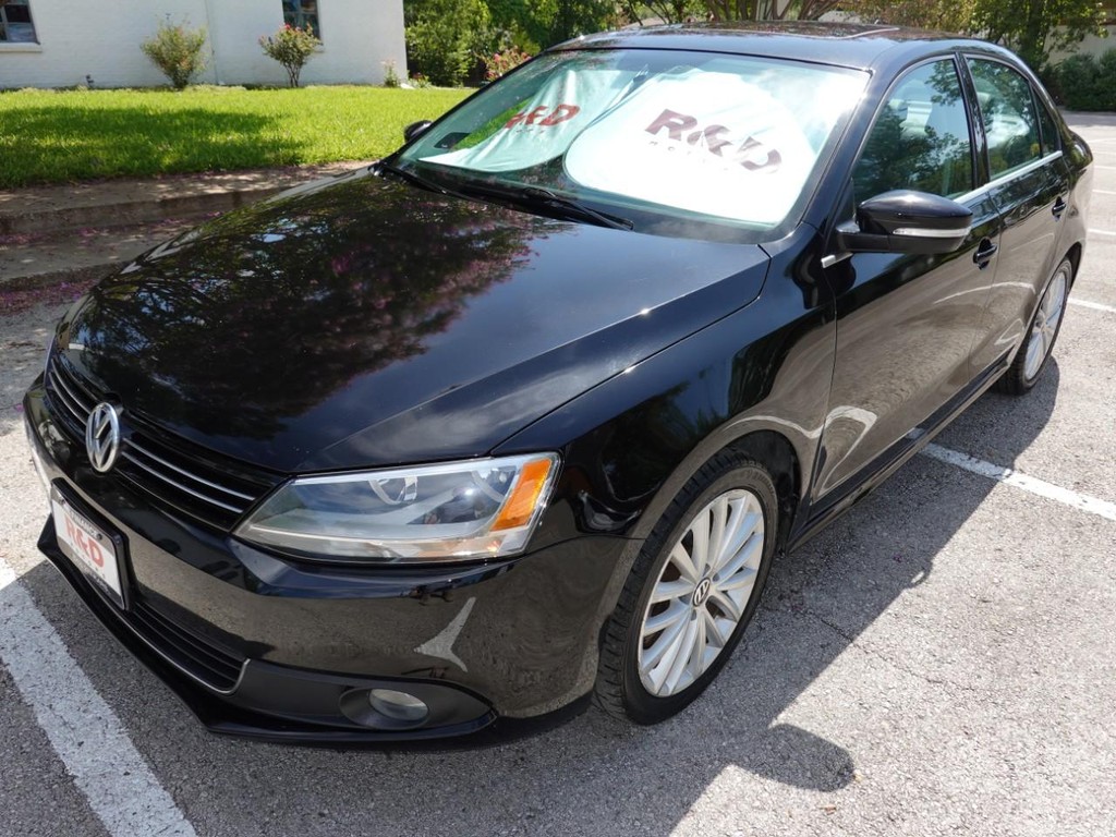 2014 Volkswagen Jetta SEL photo 3