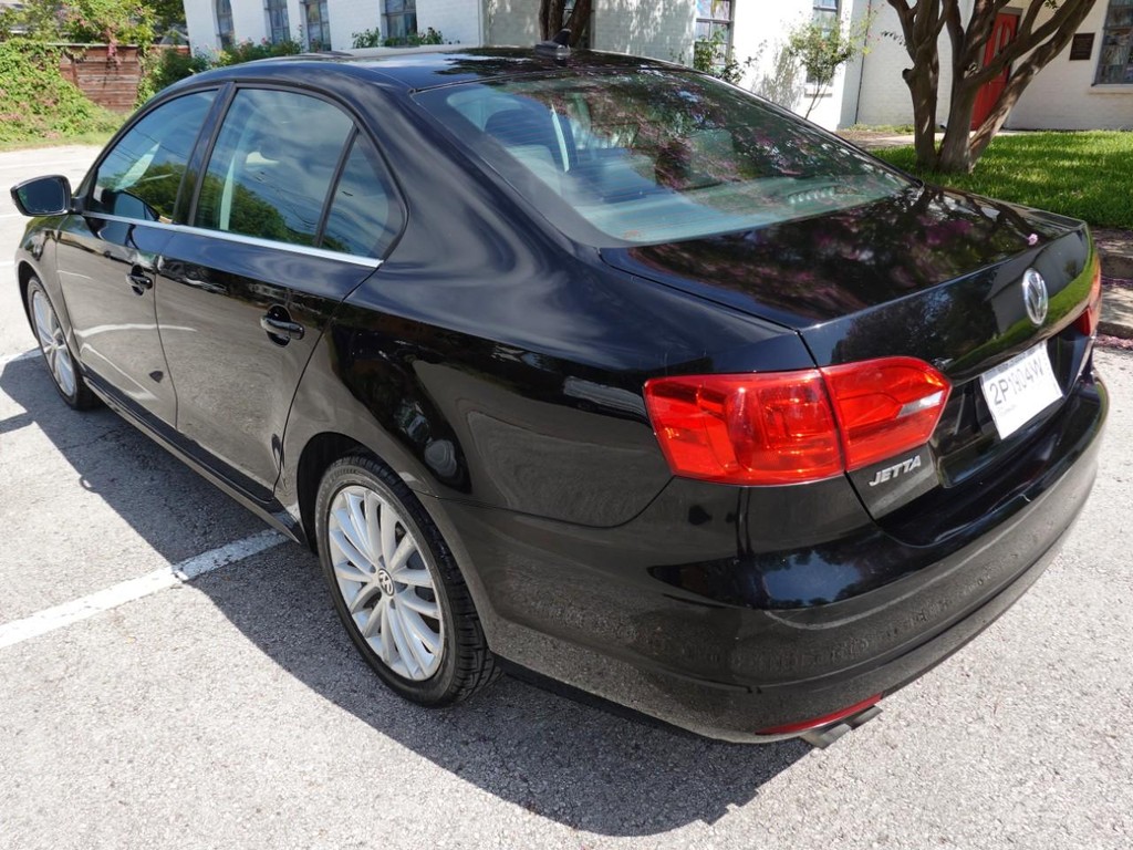2014 Volkswagen Jetta SEL photo 5