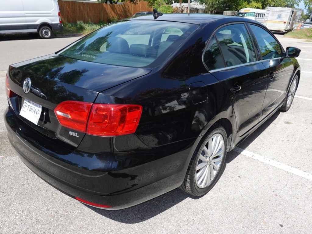 2014 Volkswagen Jetta SEL photo 7