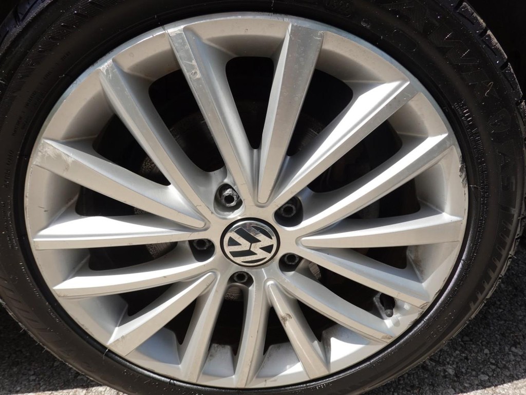 2014 Volkswagen Jetta SEL photo 9