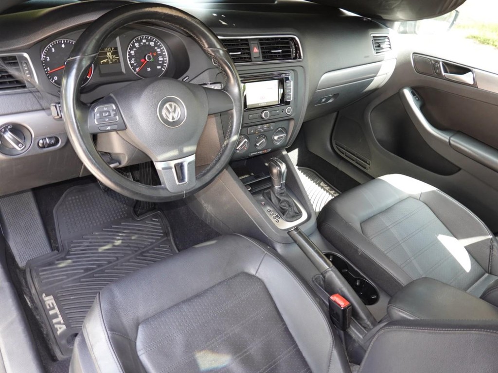 2014 Volkswagen Jetta SEL photo 17