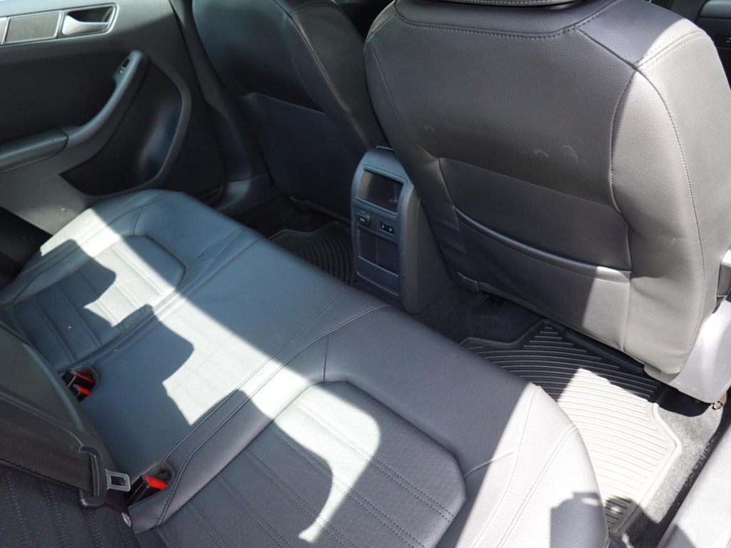 2014 Volkswagen Jetta SEL photo 24