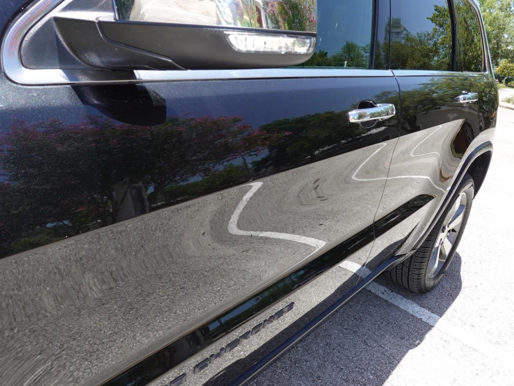 Jeep Grand Cherokee Vehicle Full-screen Gallery Image 10