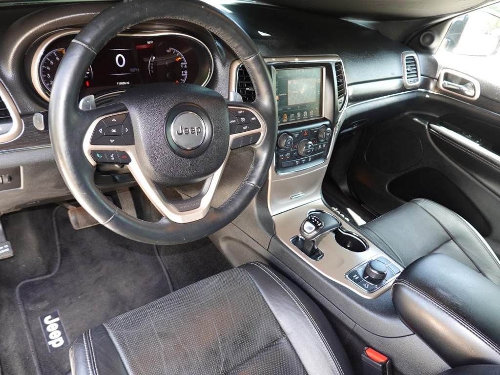 Jeep Grand Cherokee Vehicle Full-screen Gallery Image 17