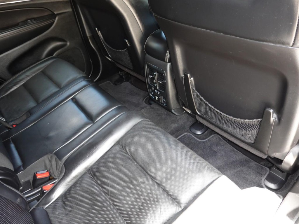 Jeep Grand Cherokee Vehicle Full-screen Gallery Image 25