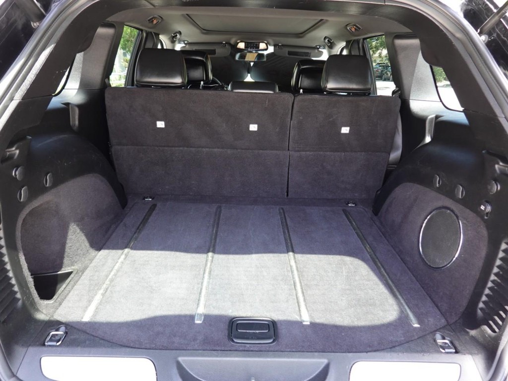 Jeep Grand Cherokee Vehicle Full-screen Gallery Image 27