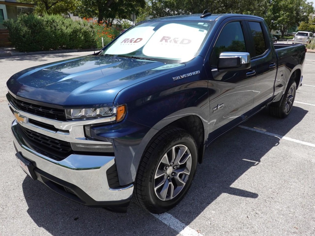 2019 Chevrolet Silverado 1500 LT Texas Edition photo 3