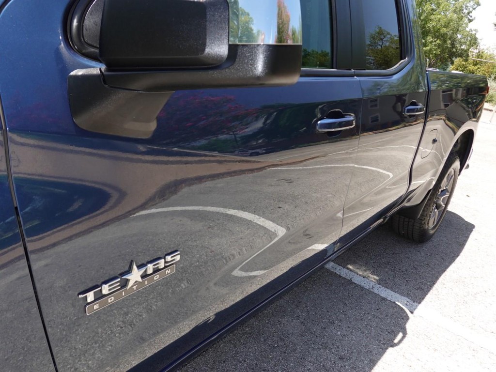 2019 Chevrolet Silverado 1500 LT Texas Edition photo 11