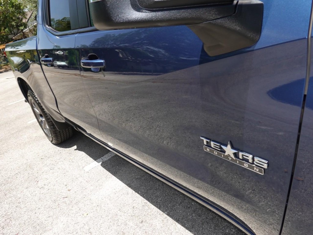 2019 Chevrolet Silverado 1500 LT Texas Edition photo 12
