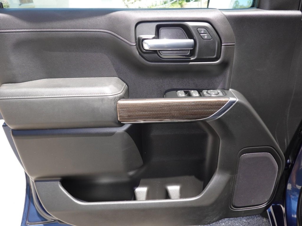 2019 Chevrolet Silverado 1500 LT Texas Edition photo 19