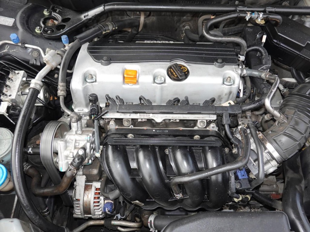 Honda Accord Sedan Vehicle Full-screen Gallery Image 27