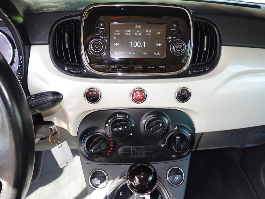 2017 Fiat 500 Pop photo 12