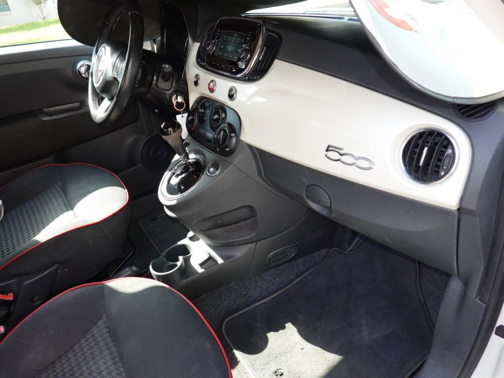 2017 Fiat 500 Pop photo 16