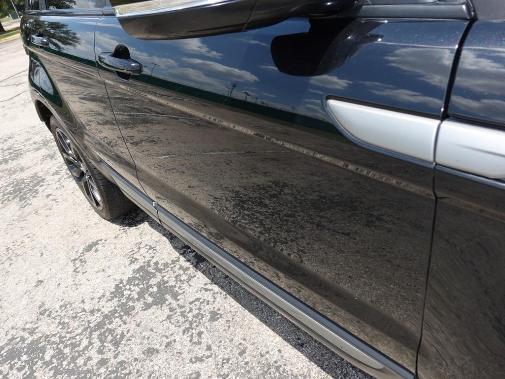 Land Rover Range Rover Evoque Vehicle Full-screen Gallery Image 11