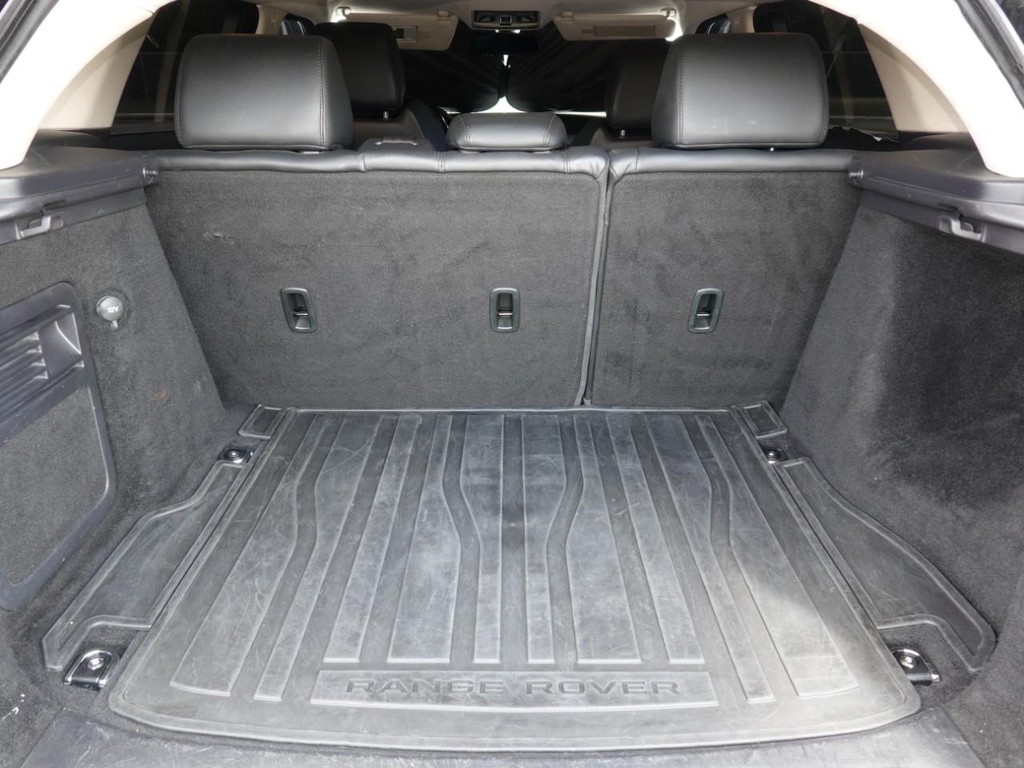 Land Rover Range Rover Evoque Vehicle Full-screen Gallery Image 27