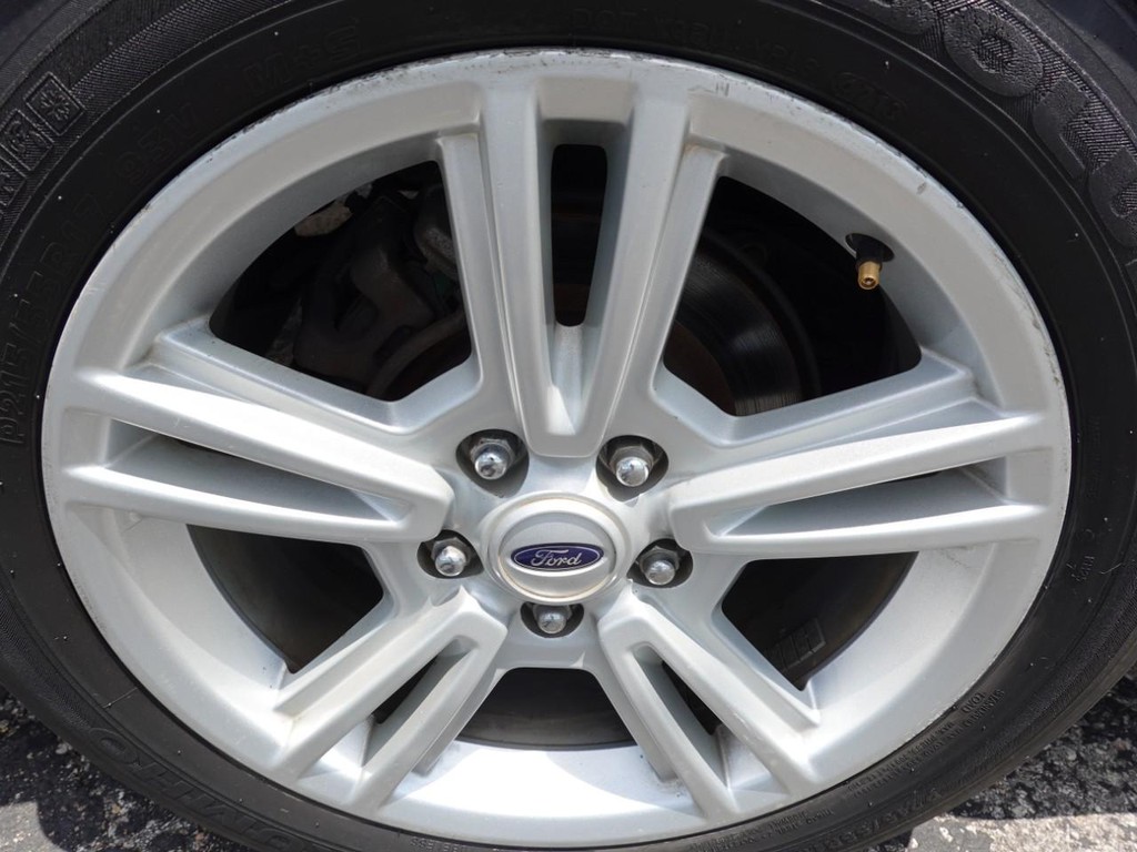 Kia Optima Vehicle Full-screen Gallery Image 09