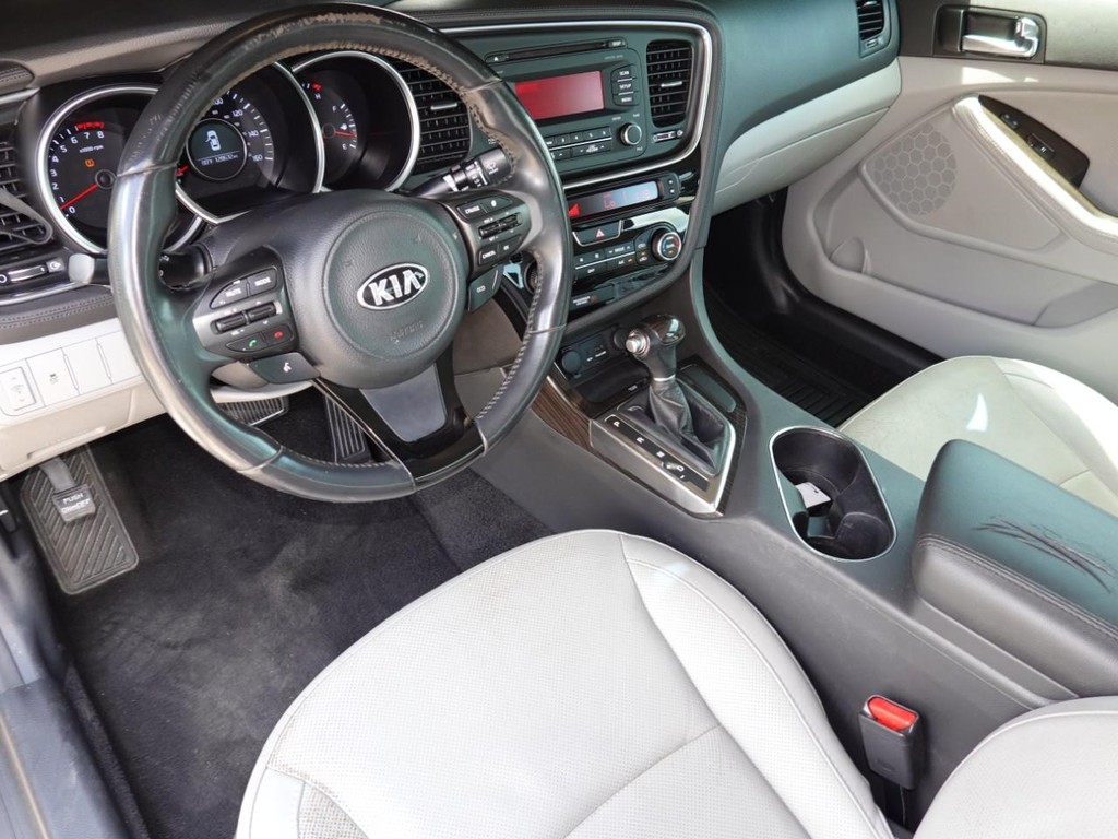 Kia Optima Vehicle Full-screen Gallery Image 16