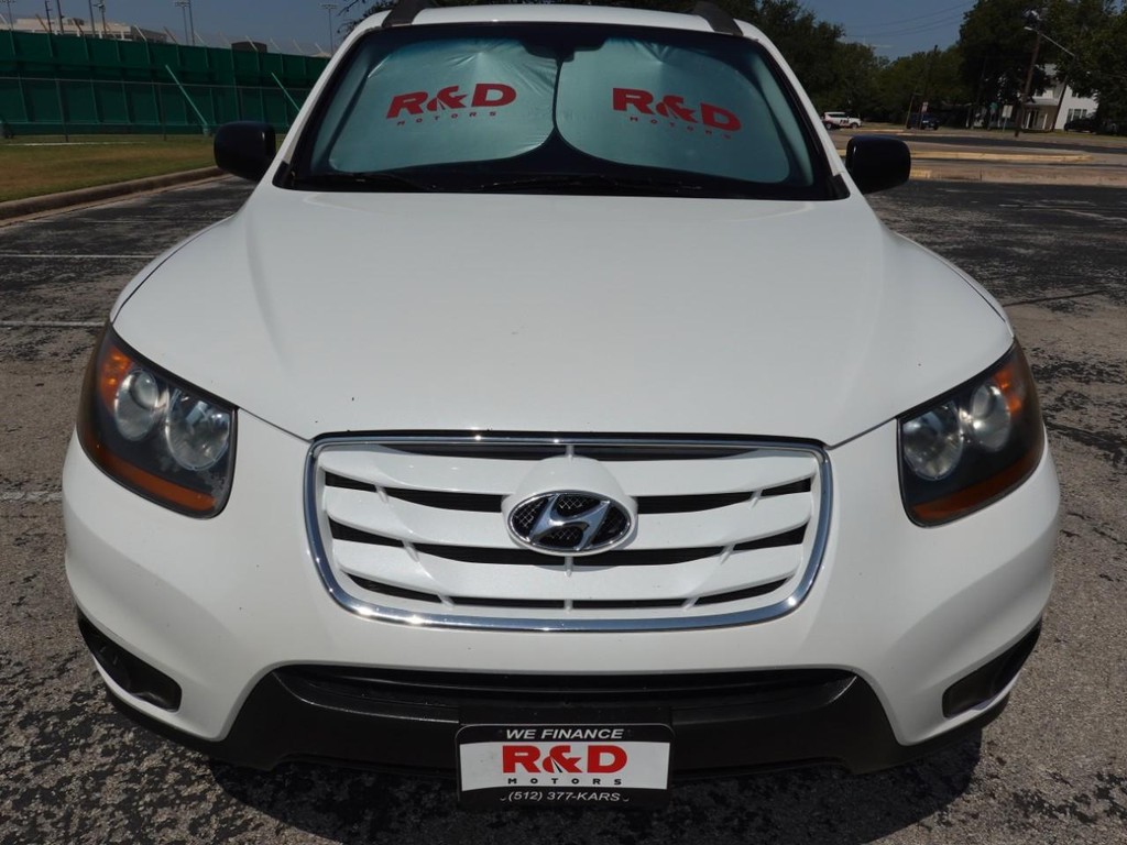 2010 Hyundai Santa Fe GLS photo 2
