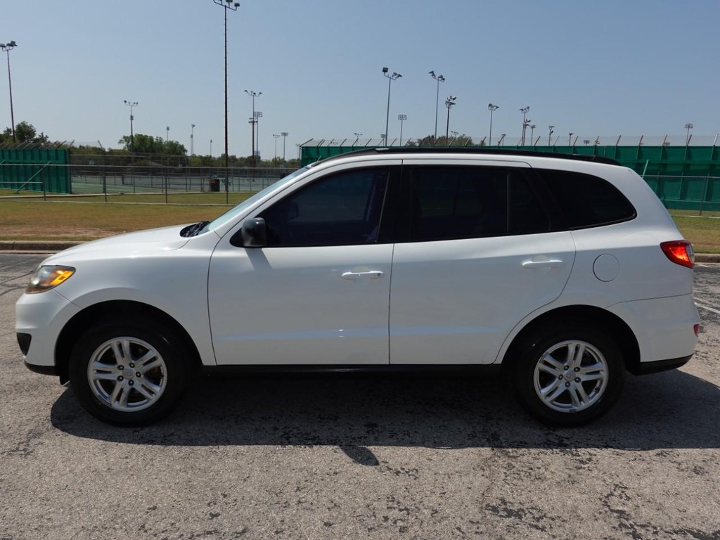 2010 Hyundai Santa Fe GLS photo 4
