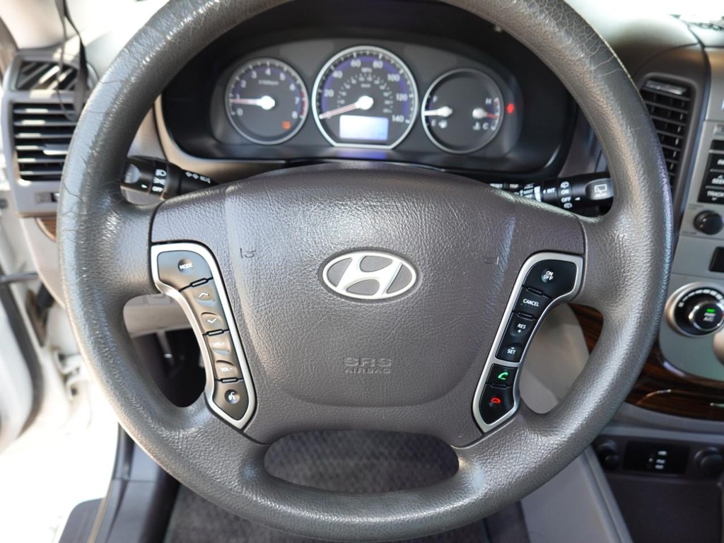 2010 Hyundai Santa Fe GLS photo 13