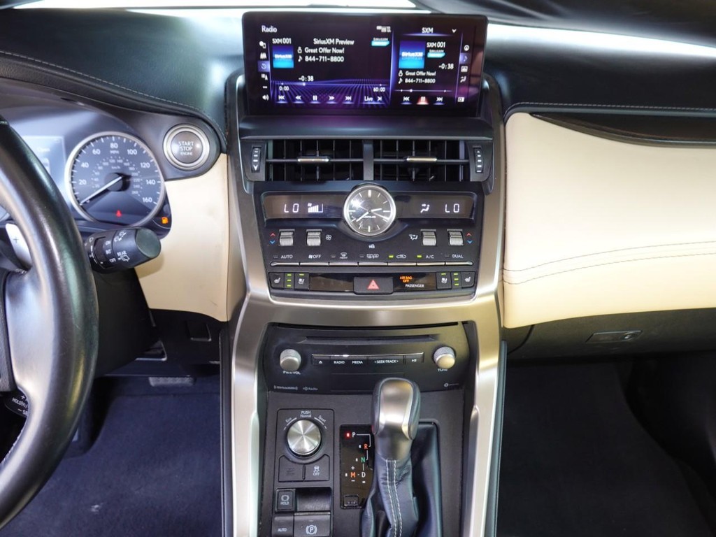 2018 Lexus NX 300 Luxury photo 14