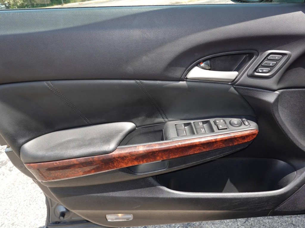 2012 Honda Crosstour EX-L V6 photo 19