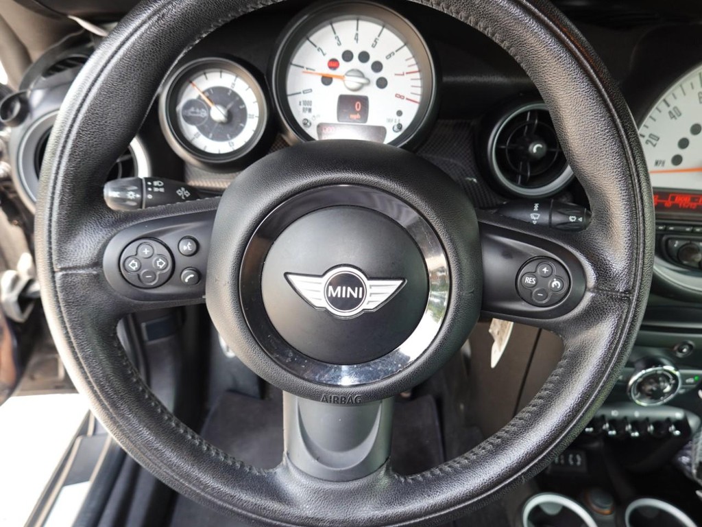 2013 Mini Cooper Roadster S photo 15