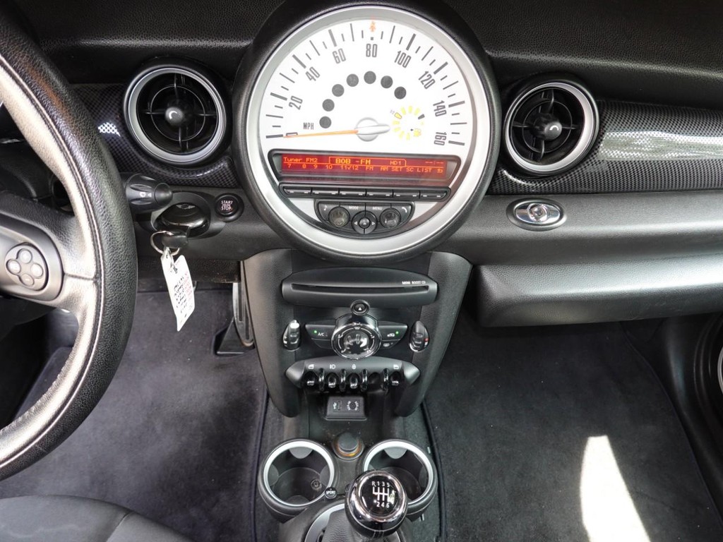 2013 Mini Cooper Roadster S photo 16