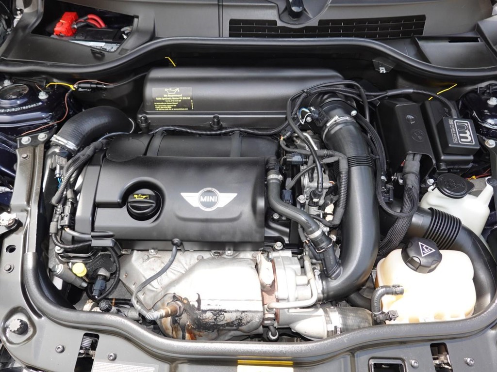 2013 Mini Cooper Roadster S photo 25