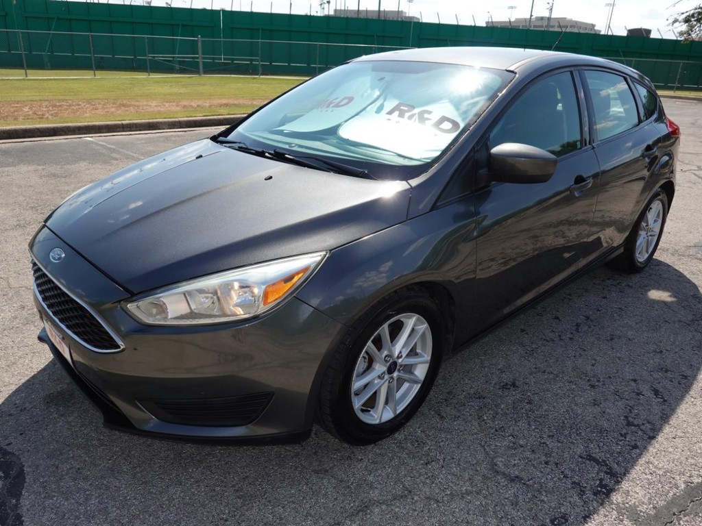 2018 Ford Focus SE photo 3