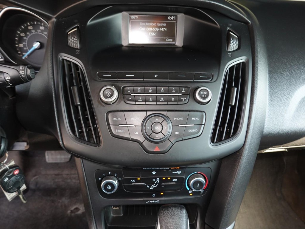 2018 Ford Focus SE photo 13