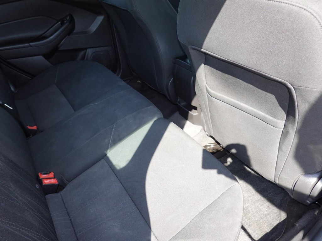 2018 Ford Focus SE photo 22