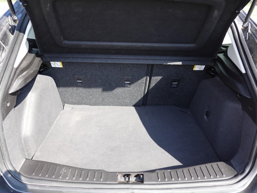2018 Ford Focus SE photo 24