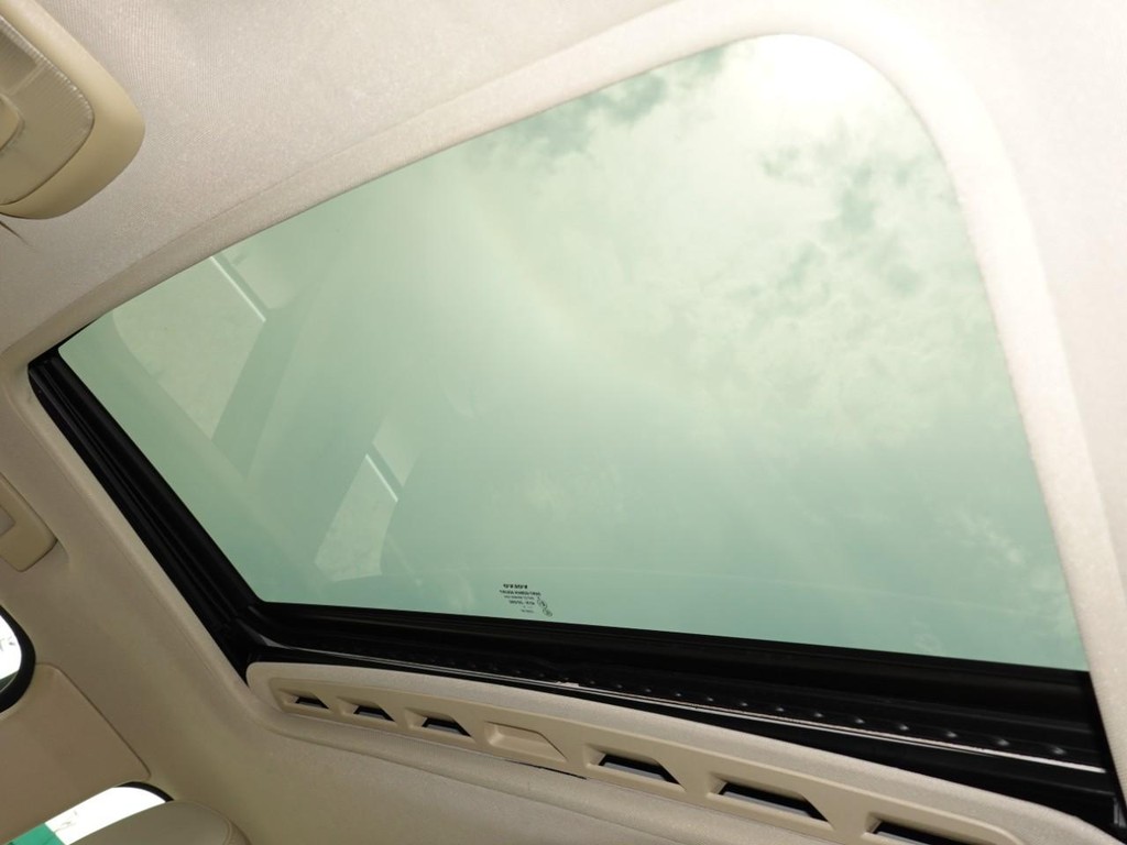 2011 Volvo S80 photo 16