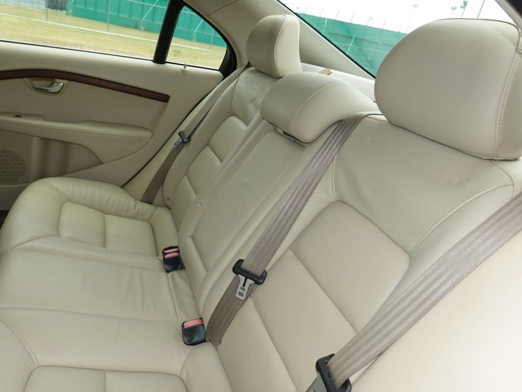 Volvo S80 Vehicle Full-screen Gallery Image 18