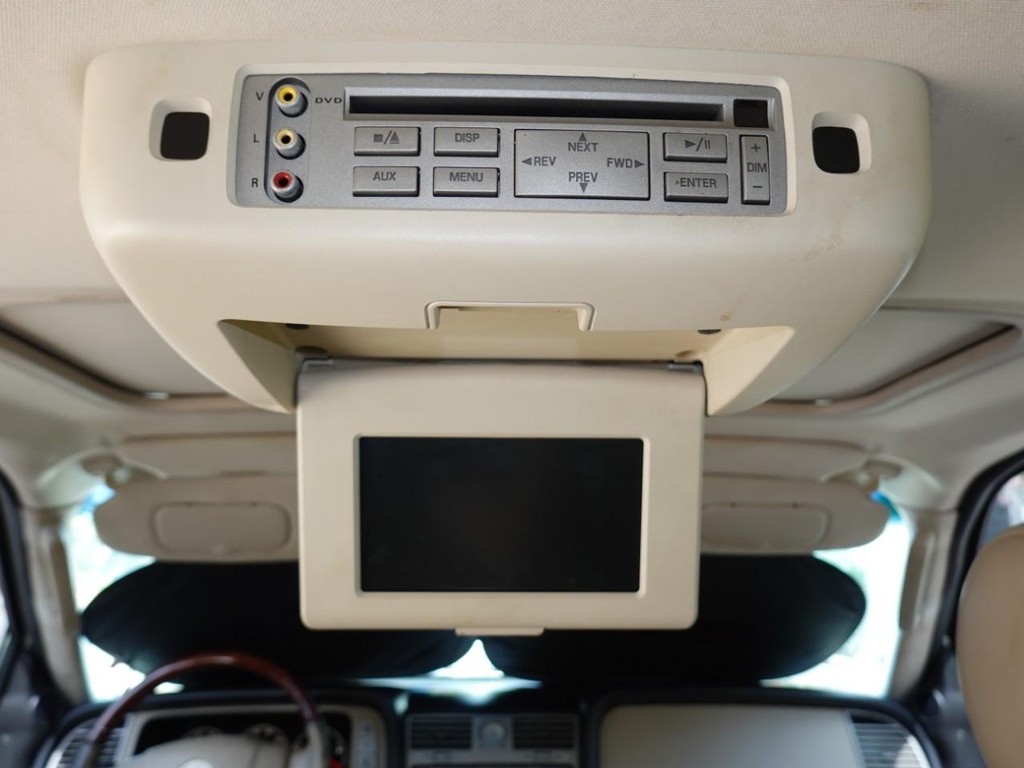 2005 Lincoln Navigator Luxury photo 18