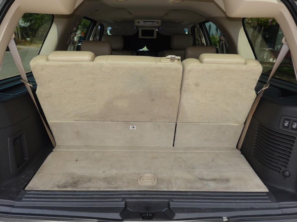 2005 Lincoln Navigator Luxury photo 22