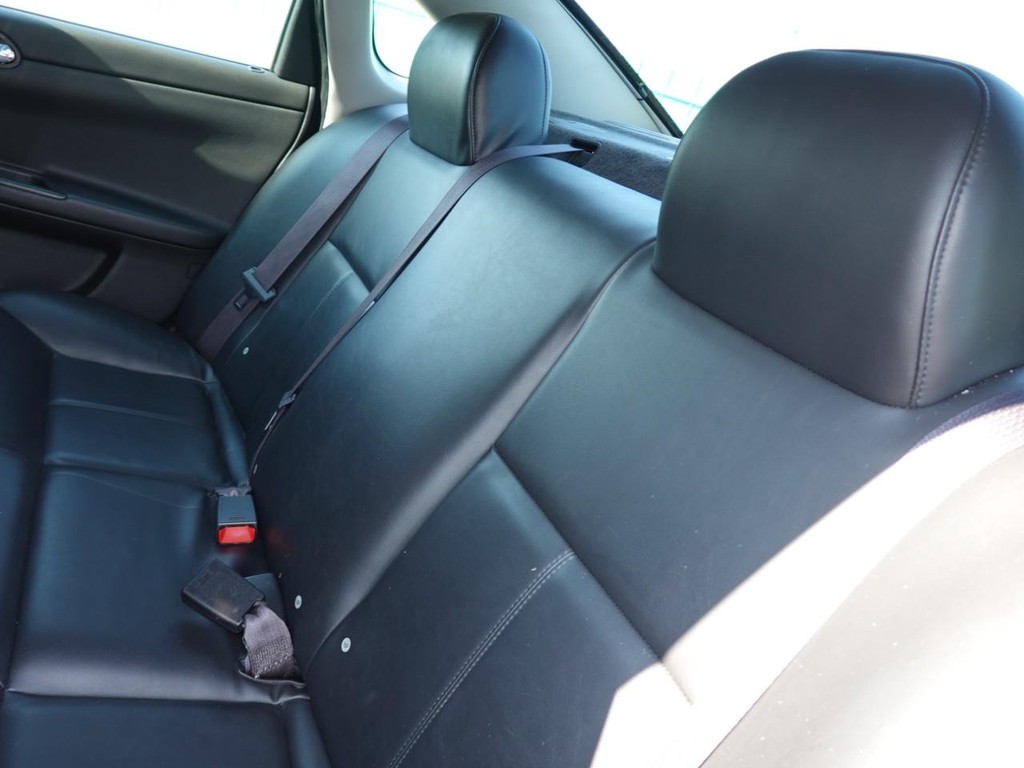 Chevrolet Impala Police Vehicle Full-screen Gallery Image 17