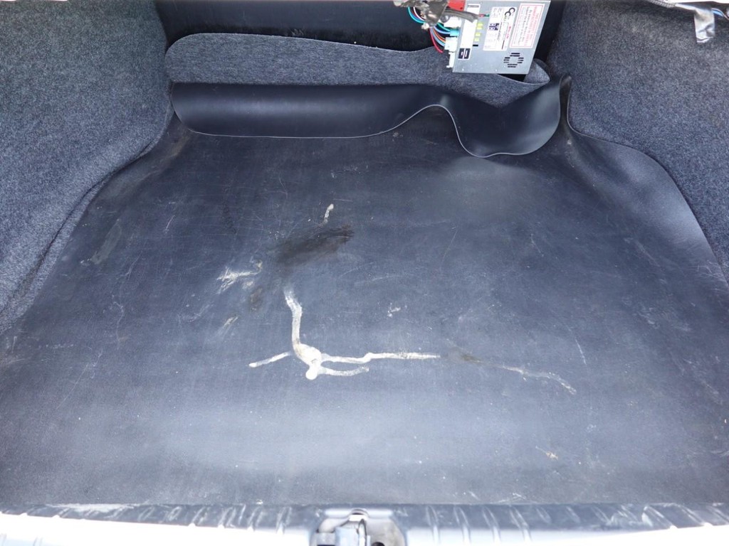 Chevrolet Impala Police Vehicle Full-screen Gallery Image 25