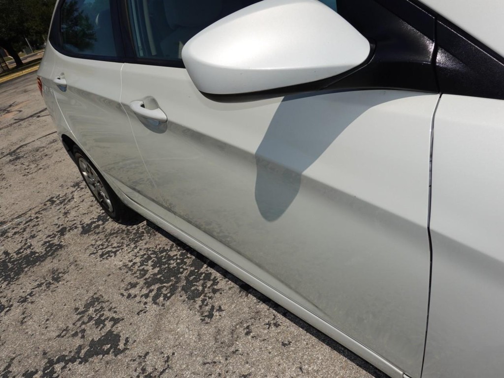 2016 Hyundai Accent SE photo 11