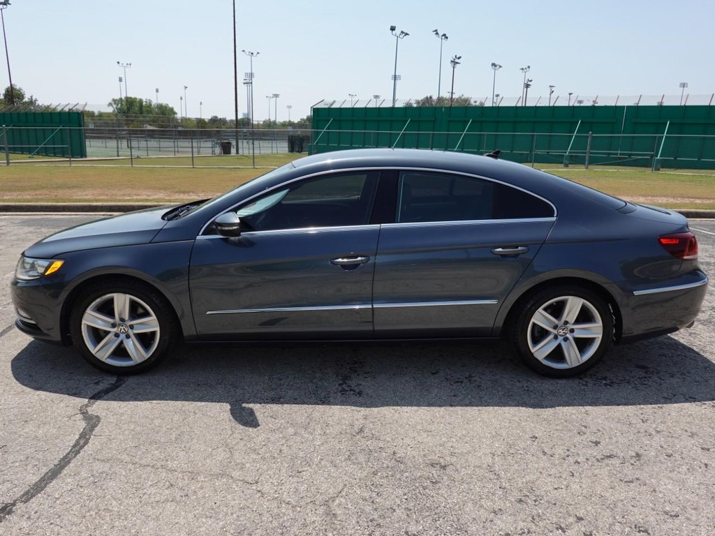 2015 Volkswagen CC Sport photo 3