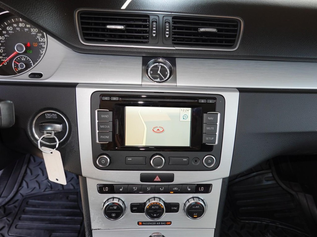 2015 Volkswagen CC Sport photo 11