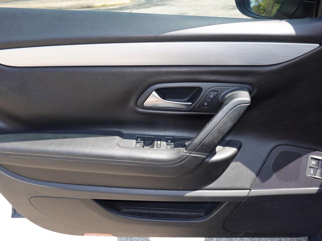 2015 Volkswagen CC Sport photo 14