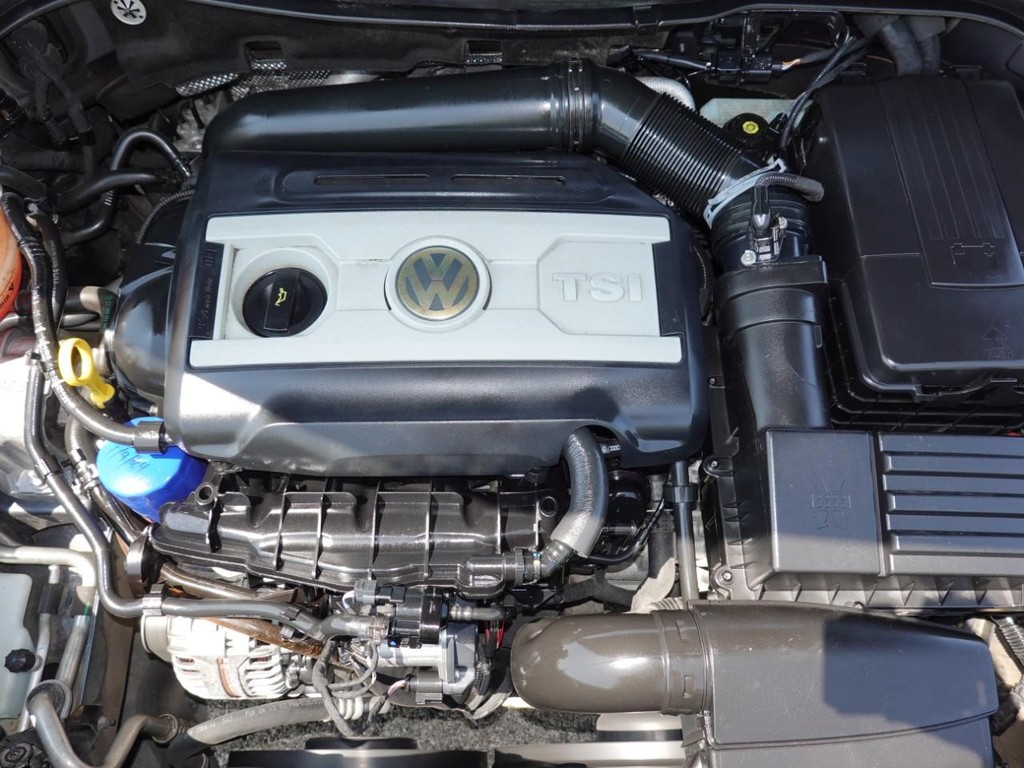 2015 Volkswagen CC Sport photo 22