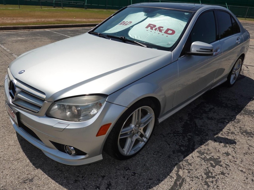 2010 Mercedes Benz C 350 Sport photo 2